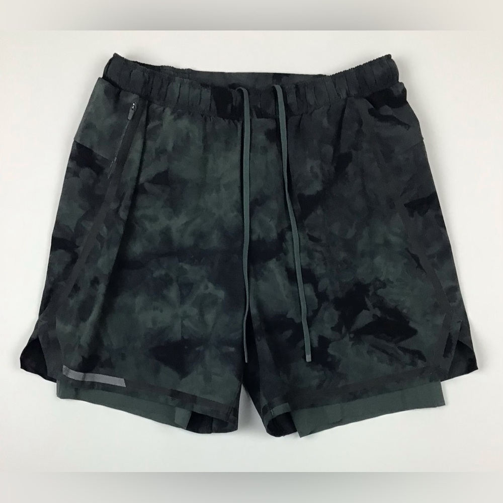 lululemon special edition running shorts men’s large gray pattern